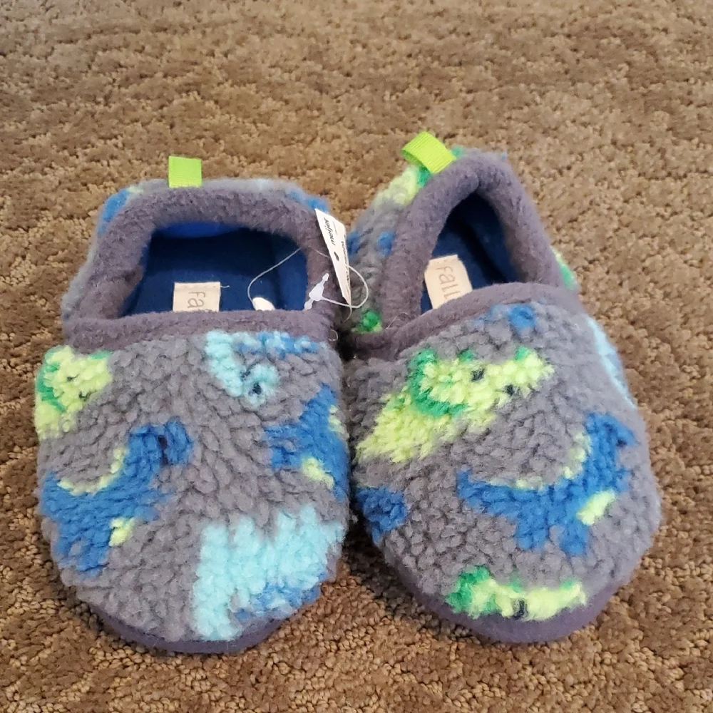 Toddler Boys Falls Creek Cozy DINOSAUR Fleece Slippers Size 5/6 or 9/10 NWT